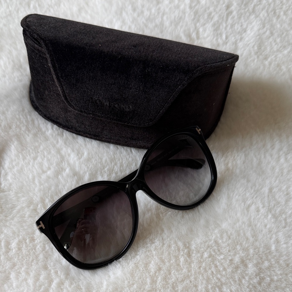 Tom Ford Alicia Black Gradient Round Sunglasses